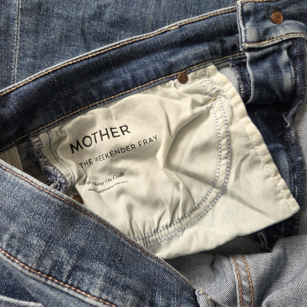 Mother | The Weekender Fray Jeans - Picture 9 of 12